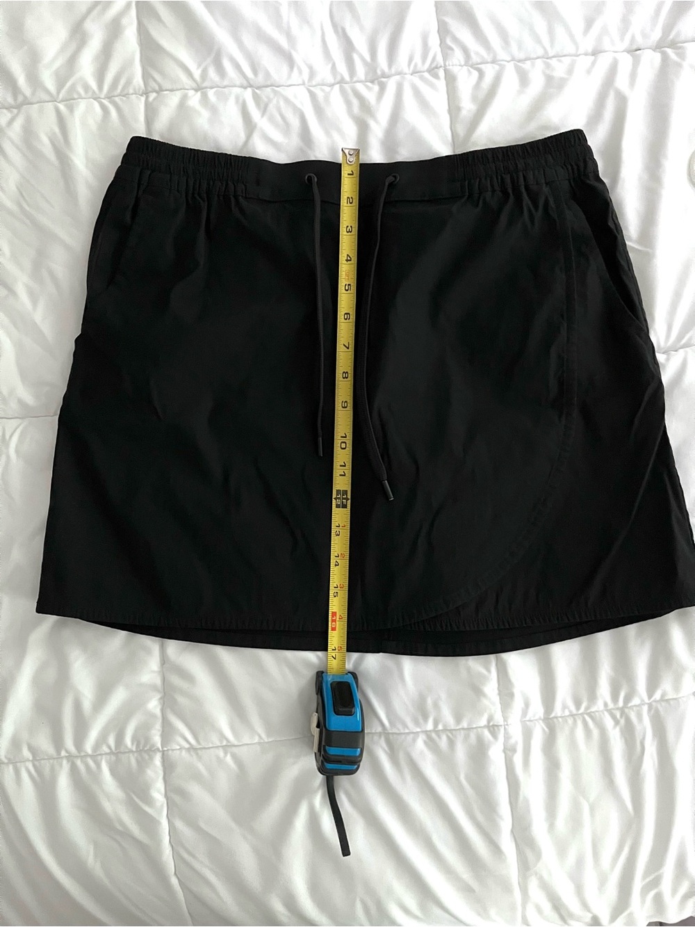 Eddie Bauer Black Tulip-Hem Skort